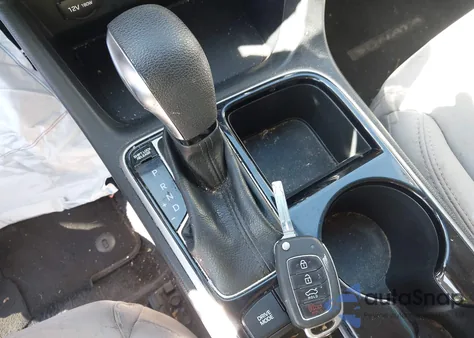 2019 Hyundai Sonata Se z USA, uszkodzony, nr VIN 5NPE24AF2KH765081